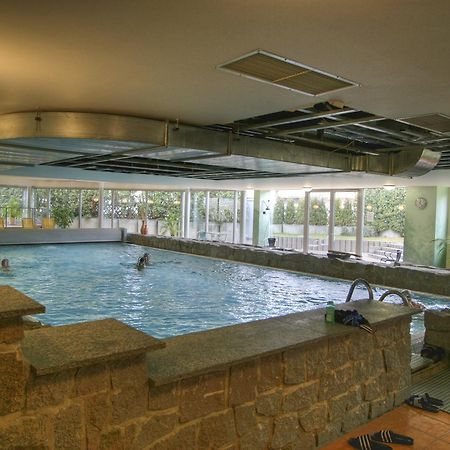 Sport Und Tagungshotel Кенцинген Екстериор снимка